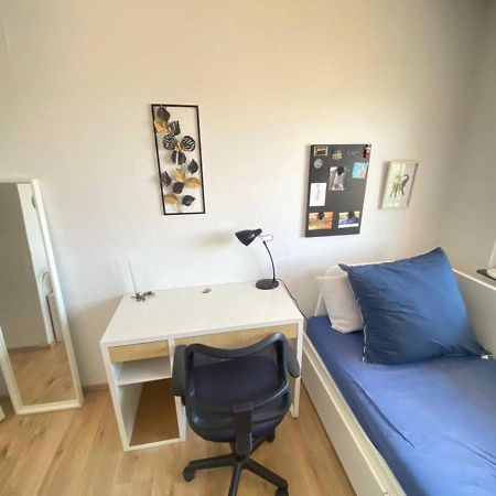 Bamberg Auf Einen Blick - Gemutliches Zimmer In Der Geteilten Wohnung Eines Freundlichen Paares Bagian luar foto